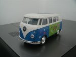 bus100.jpg
